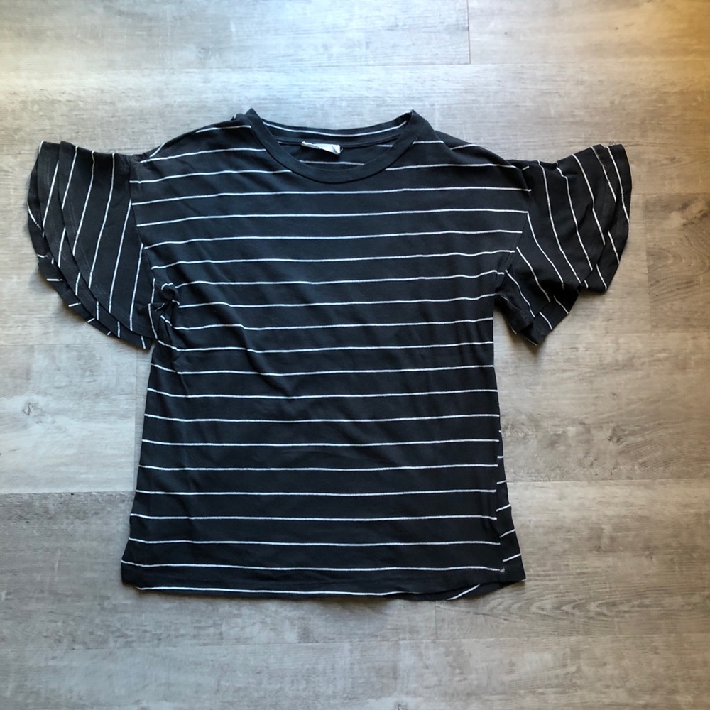 Lush Flutter Sleeves Top Size M - image 1